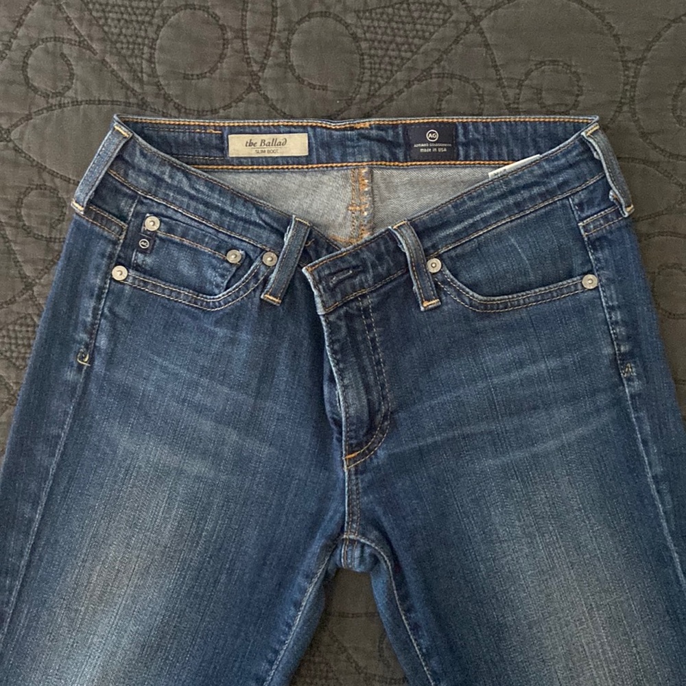 Adriano Goldschmied “the Ballet” slim bootcut jeans in size 27R.